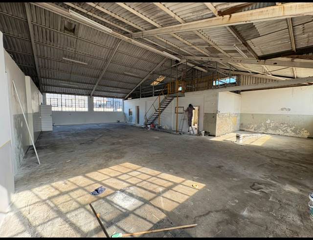 375M² WAREHOUSE TO LET IN ONVERWACHT